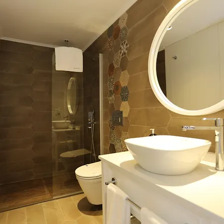 Alp Pinehill Apartment