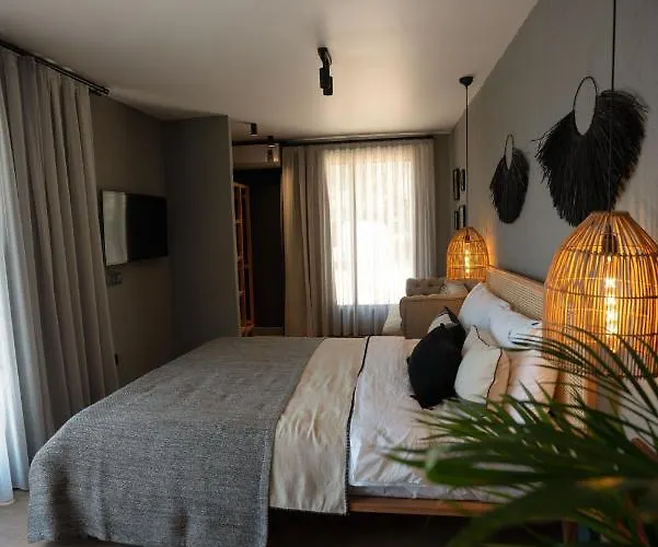 Alp Pinehill Акьяка